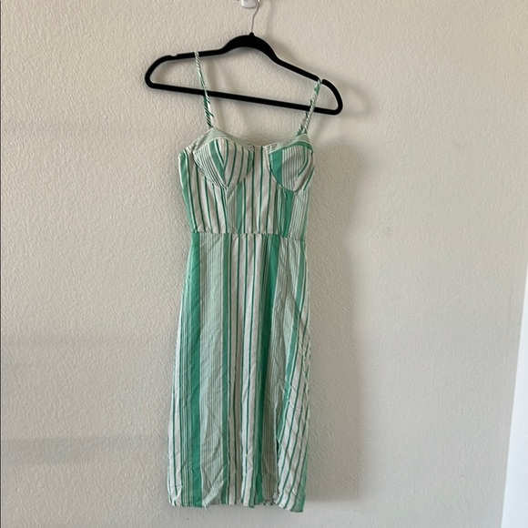 Lily Rose size M Green Striped Dress - Picture 1 of 10